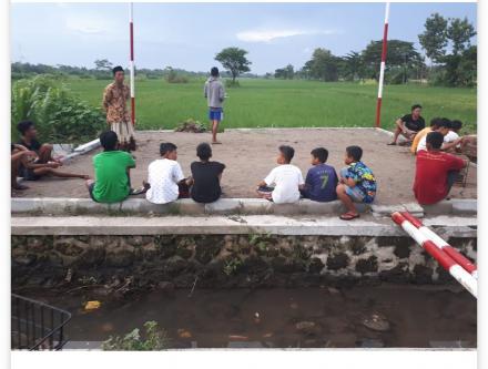 BALAP MERPATI DI UTARA LAPANGAN TULUNG SRIHARDONO